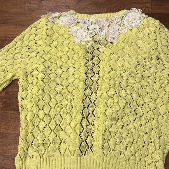 NWT Anthropologie / Medium / Chartreuse L/S sweater with lace floral neckline - Picture 12 of 16